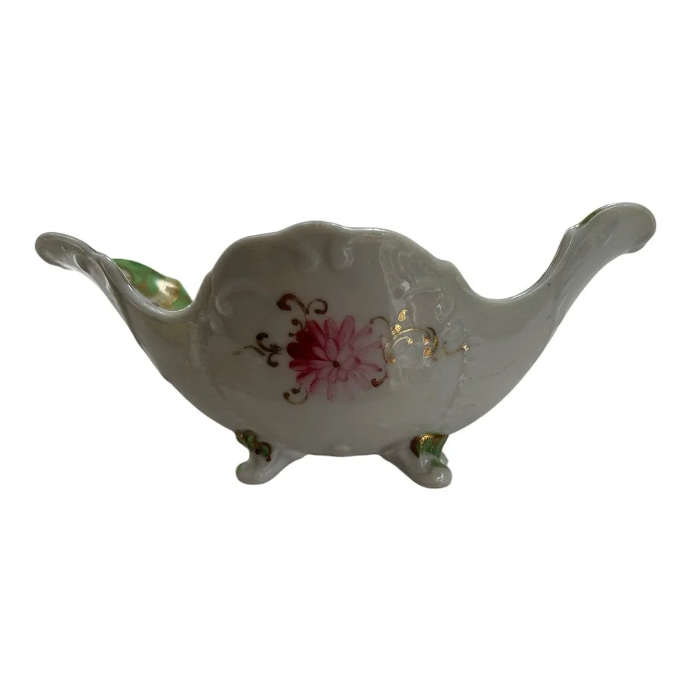 Fluted 4 Footed Bowl Nut‎ Dish Hand Painted unmarked vintage